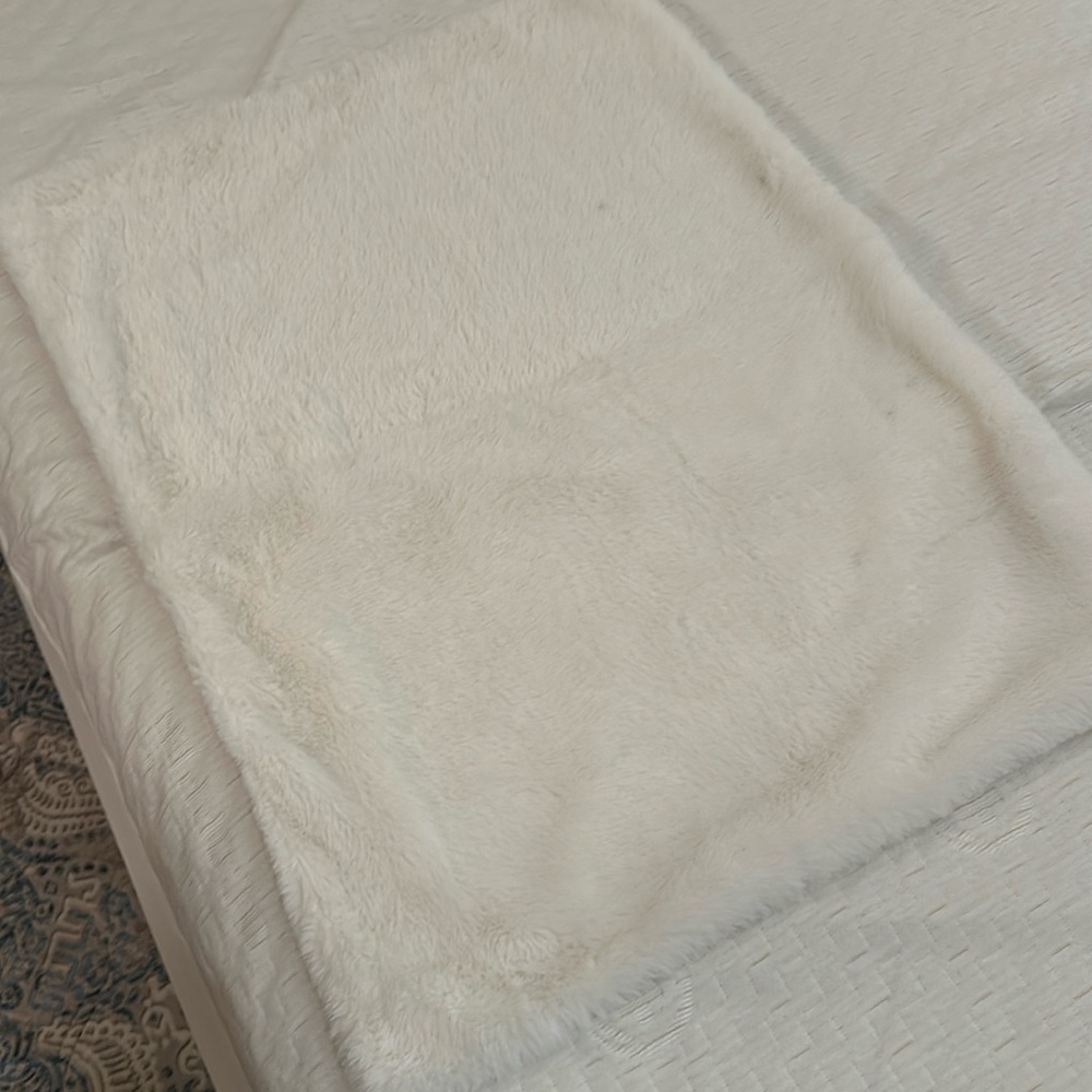 Ugg white fur pillowcase